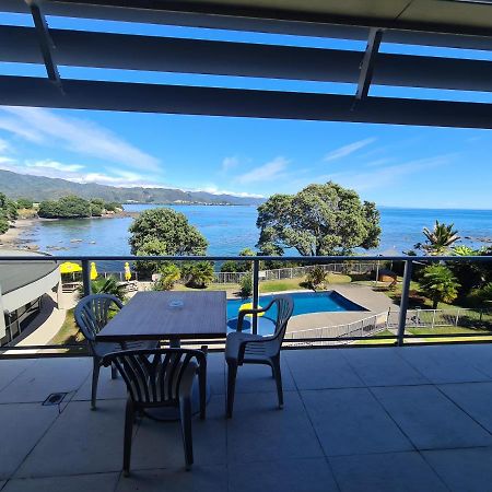 Te Kaha Beach Hotel Luaran gambar