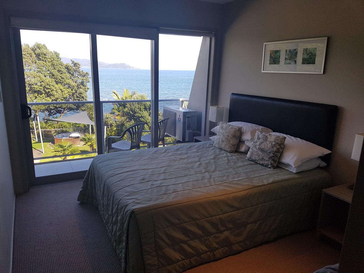Te Kaha Beach Hotel Luaran gambar