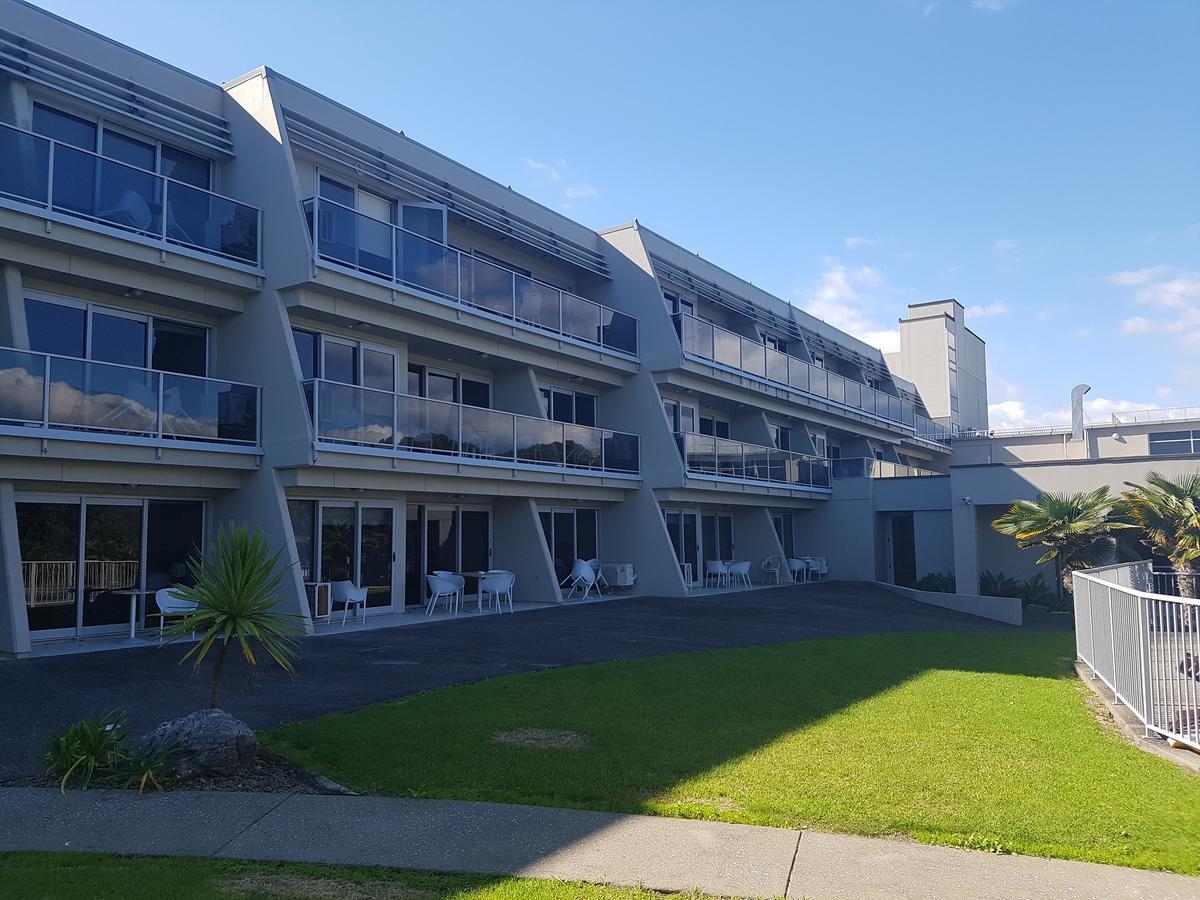 Te Kaha Beach Hotel Luaran gambar