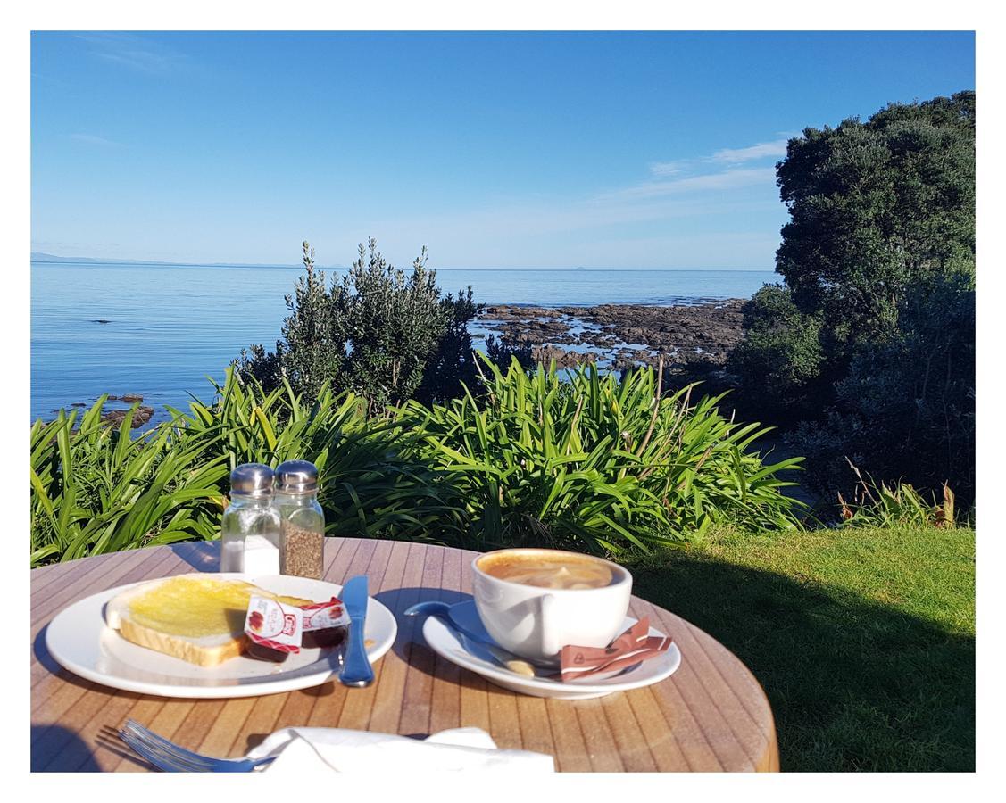 Te Kaha Beach Hotel Luaran gambar