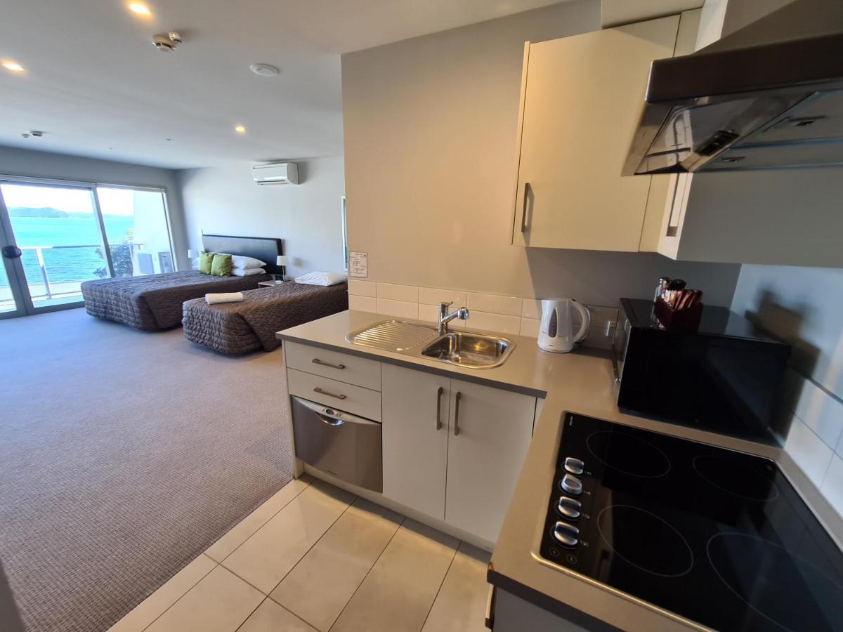 Te Kaha Beach Hotel Luaran gambar
