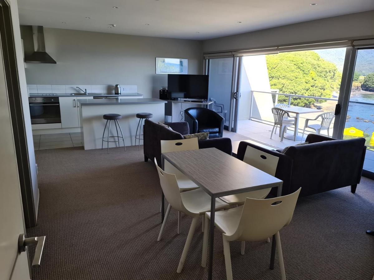 Te Kaha Beach Hotel Luaran gambar