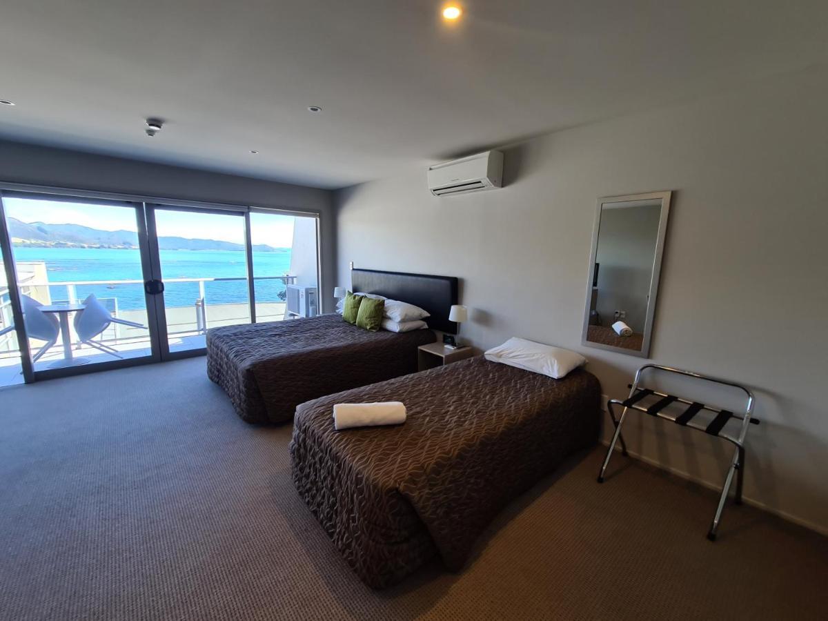 Te Kaha Beach Hotel Luaran gambar