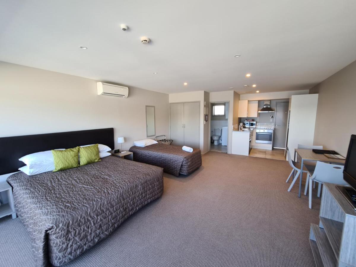 Te Kaha Beach Hotel Luaran gambar